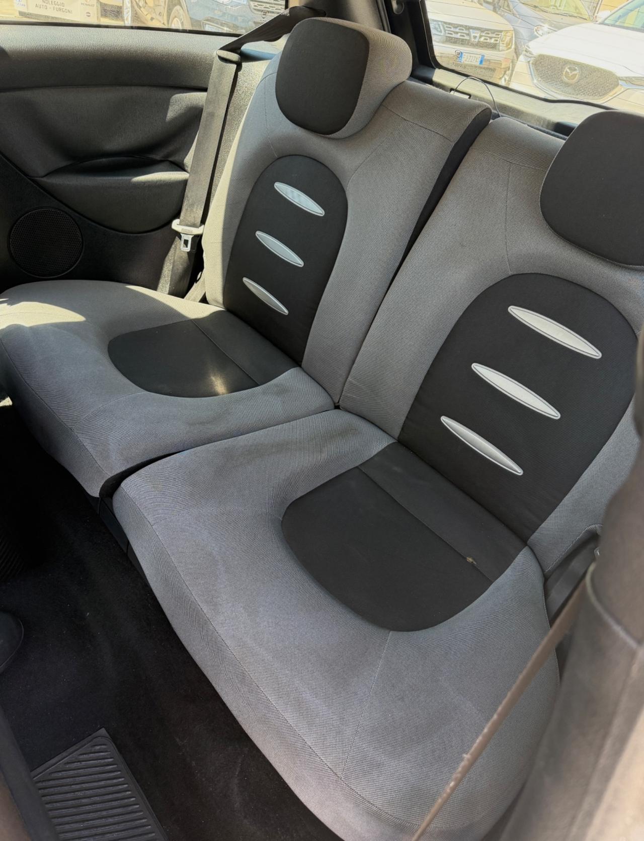 Lancia Ypsilon 1.3 MJT 75 CV BiColor Platino
