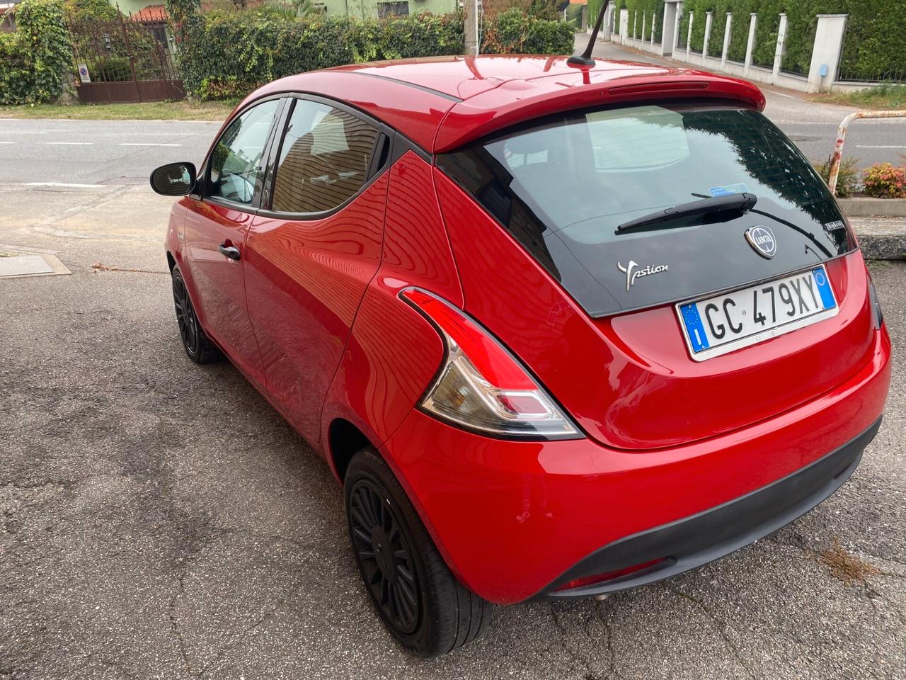 Lancia Ypsilon 1.2 69 CV 5 porte S&S Gold hybrid ecochic