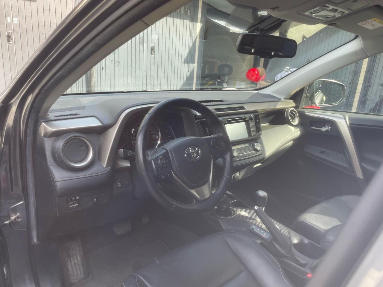 Toyota RAV 4 RAV4 2.2 D-4D 4WD Lounge