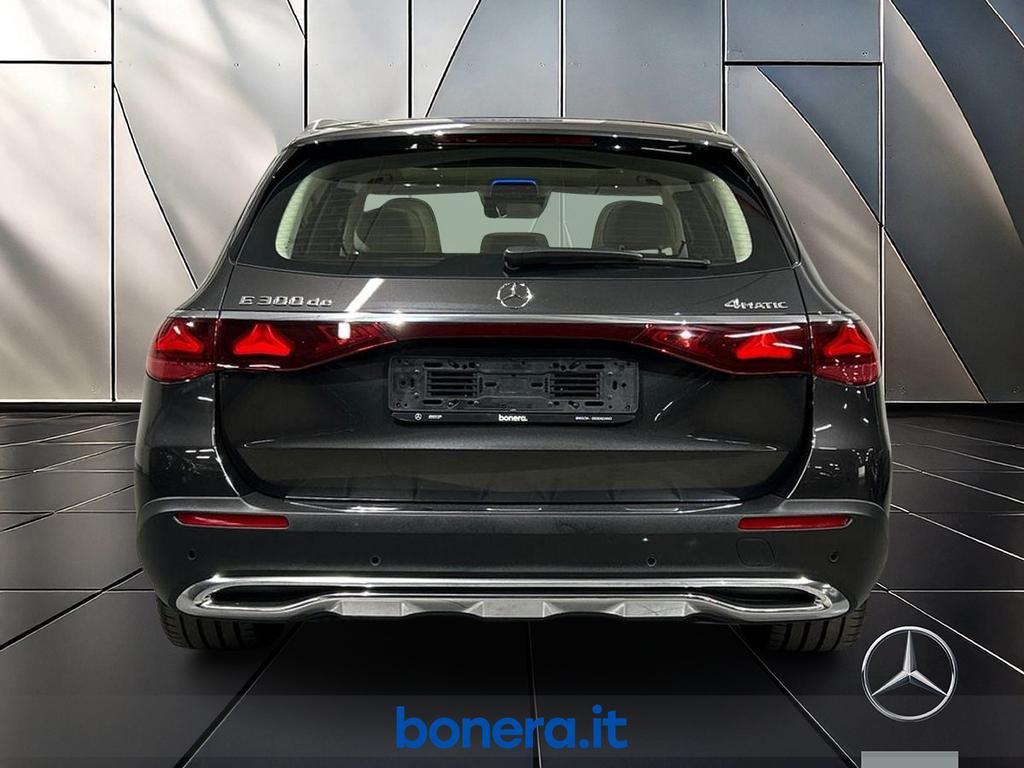 Mercedes Classe E Station Wagon All-Terrain 300 de Plug in hybrid Premium 4Matic...