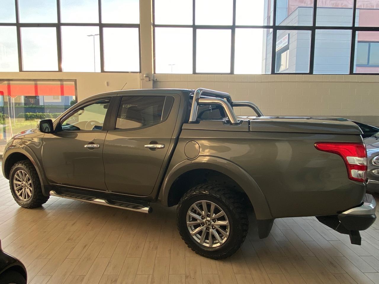 Mitsubishi L200 Doppia cabina 2.4 DI-D 4WD Intense