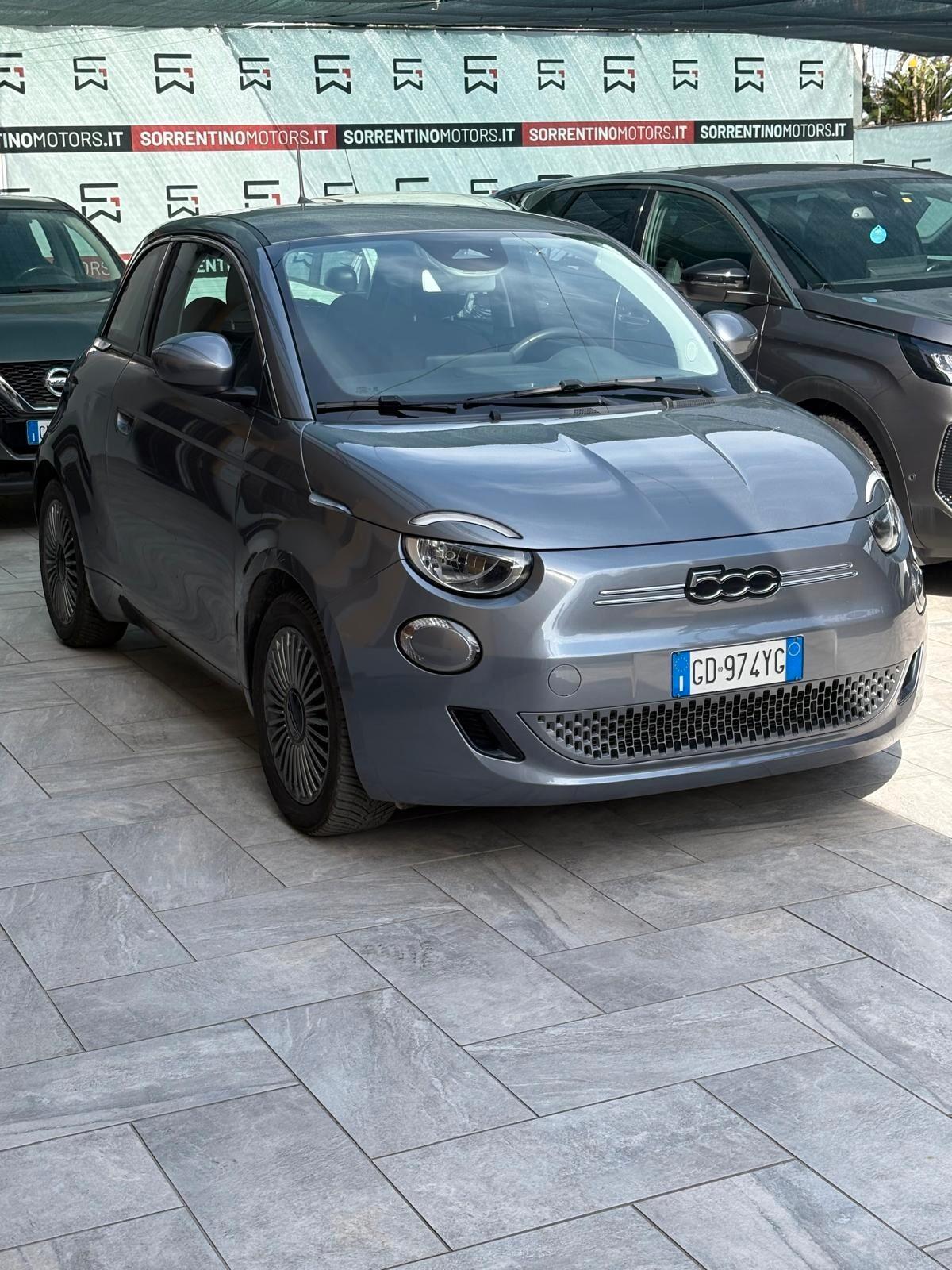 Fiat 500 500e Berlina 42 kWh La Prima