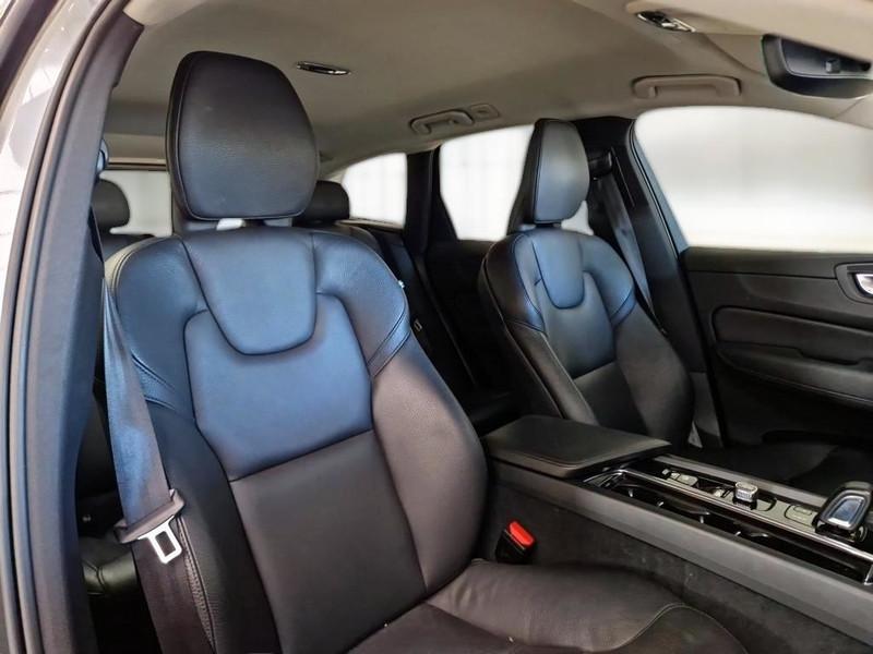VOLVO XC60 B4 D AWD automatico Business