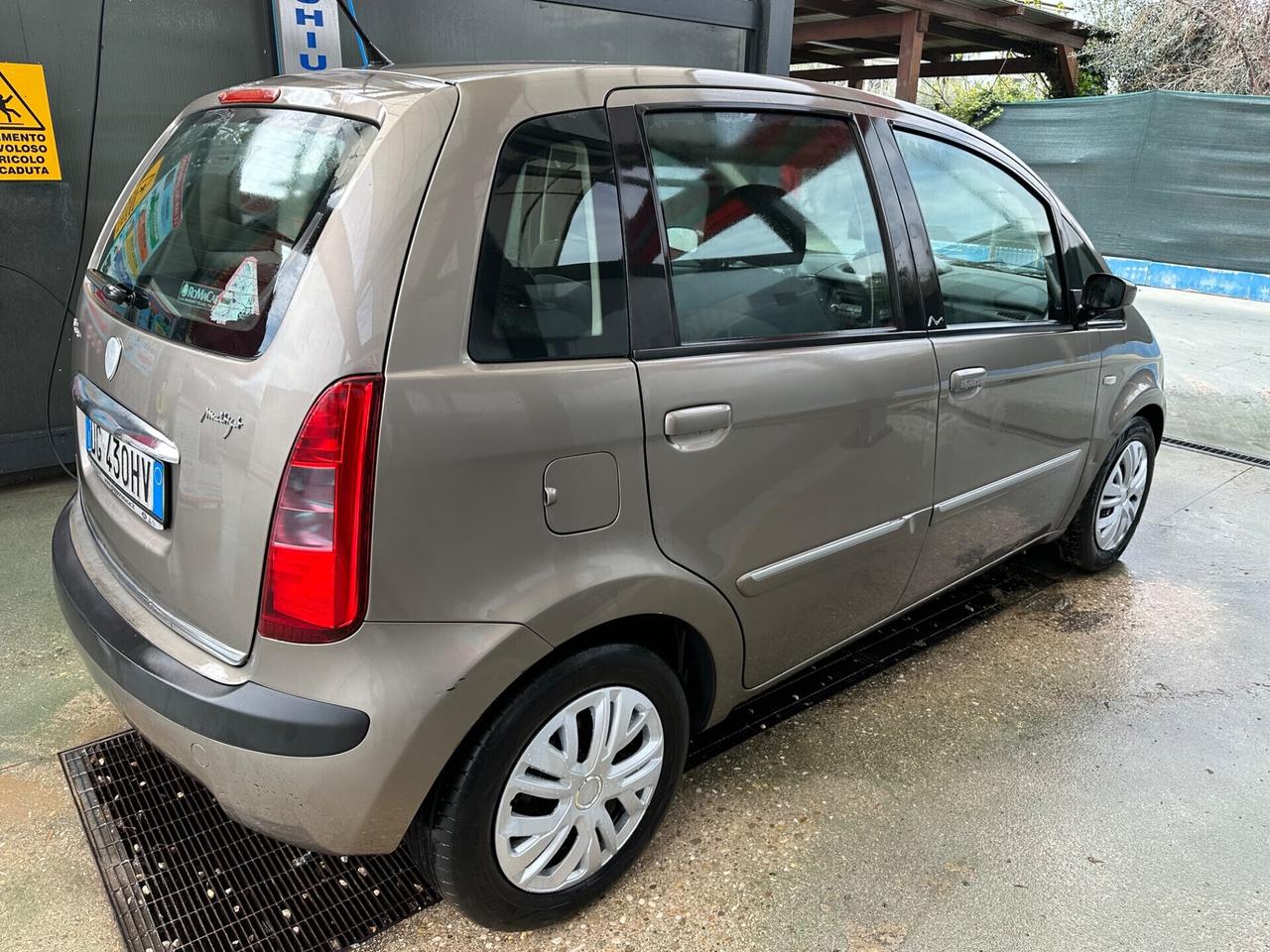 Lancia MUSA 1.3 diesel 16V 90 CV neop. 2007