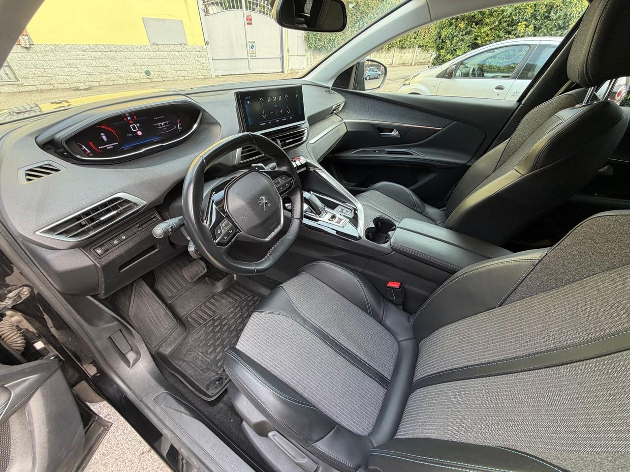 Peugeot 3008 Allure Pack 1.5 Blue HDI 130 #50512