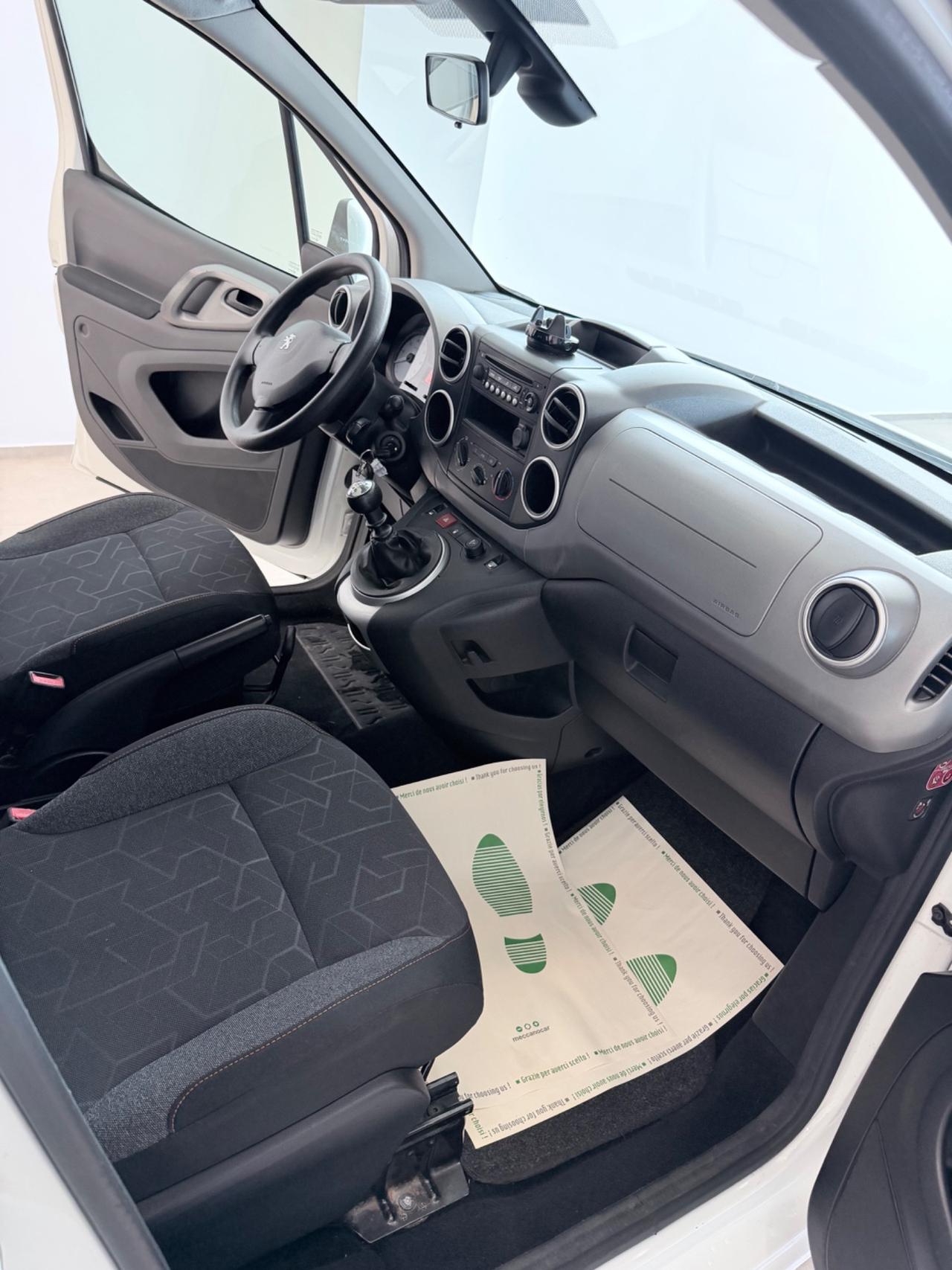 Peugeot Partner Tepee BlueHDi 120 S&S Outdoor