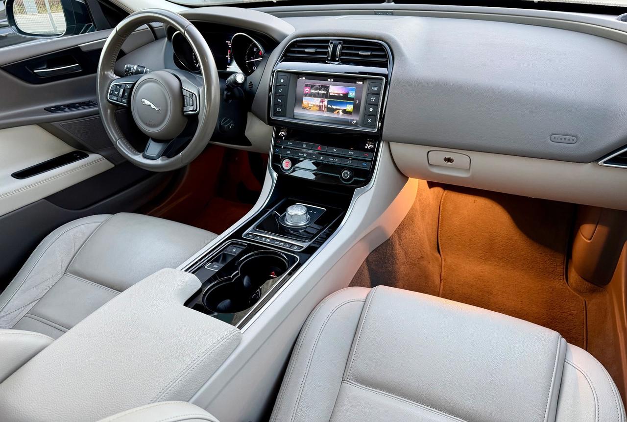 Jaguar XE 2.0 D Turbo aut. Prestige