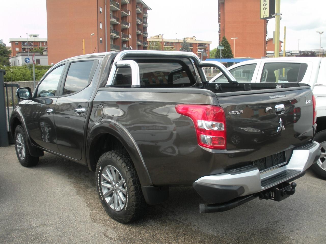 Mitsubishi L200 2.4 DI-D/181CV Double Cab Intense Hp Mivec SDA