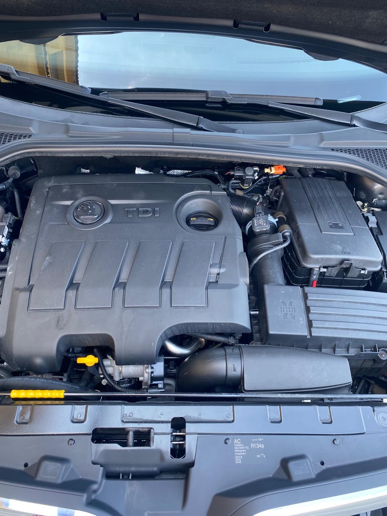 Skoda Yeti Outdoor 1.6 TDI Fine 2014 Full Navi Led