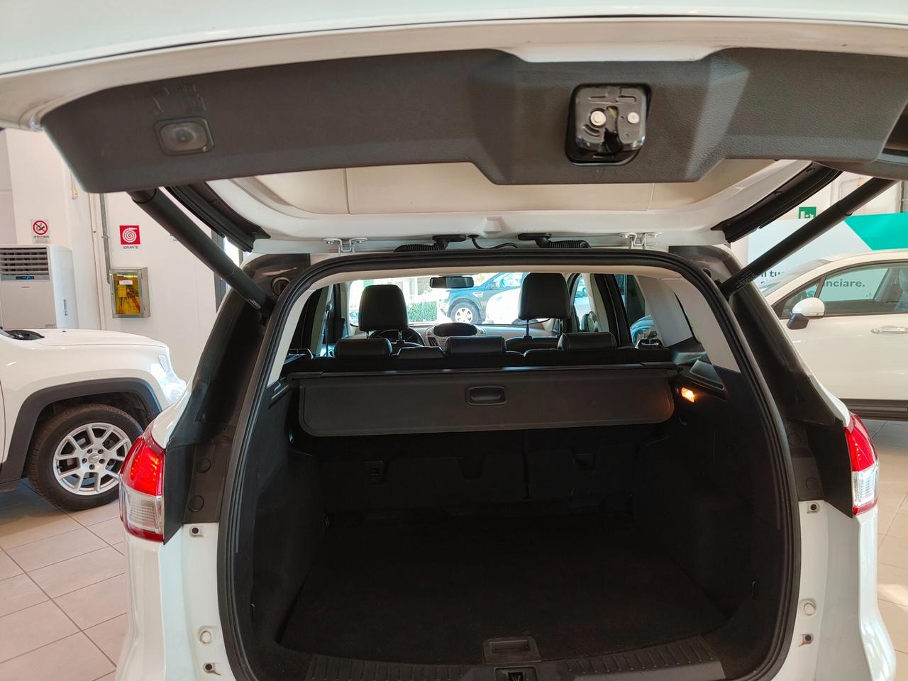Ford Kuga 2.0 TDCI 140 CV 2WD Titanium -Tetto Apribile-