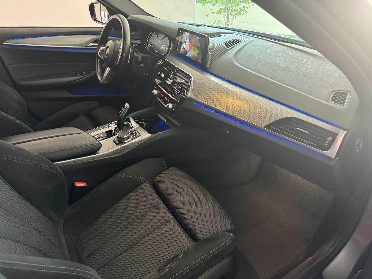BMW - Serie 5 520 Touring Msport