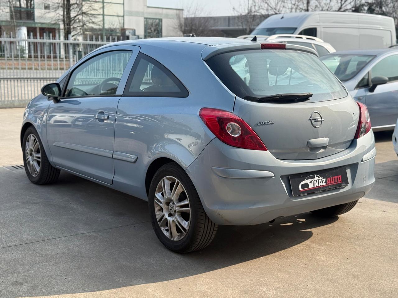 Opel Corsa 1.2 3 porte Sport