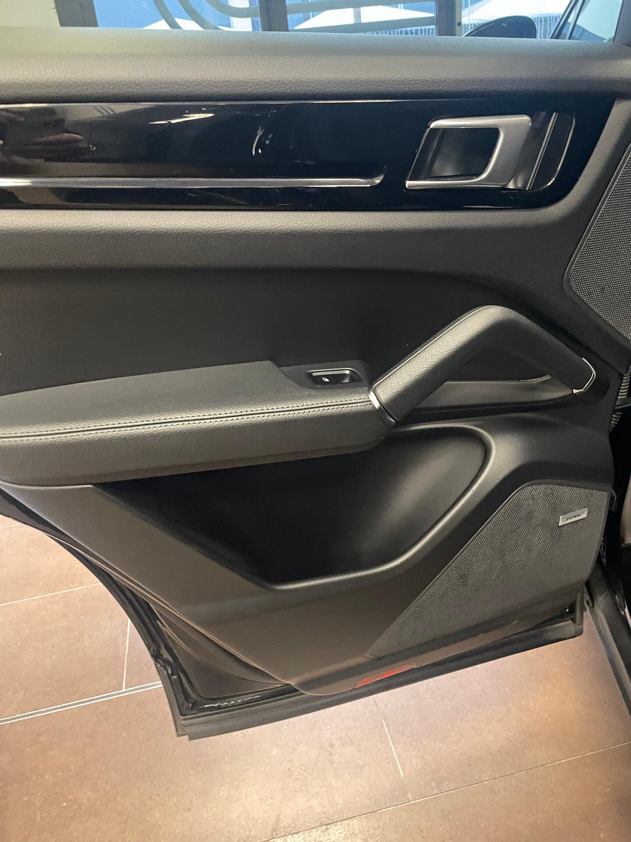 Porsche Cayenne Coupé 3.0 V6 E-Hybrid