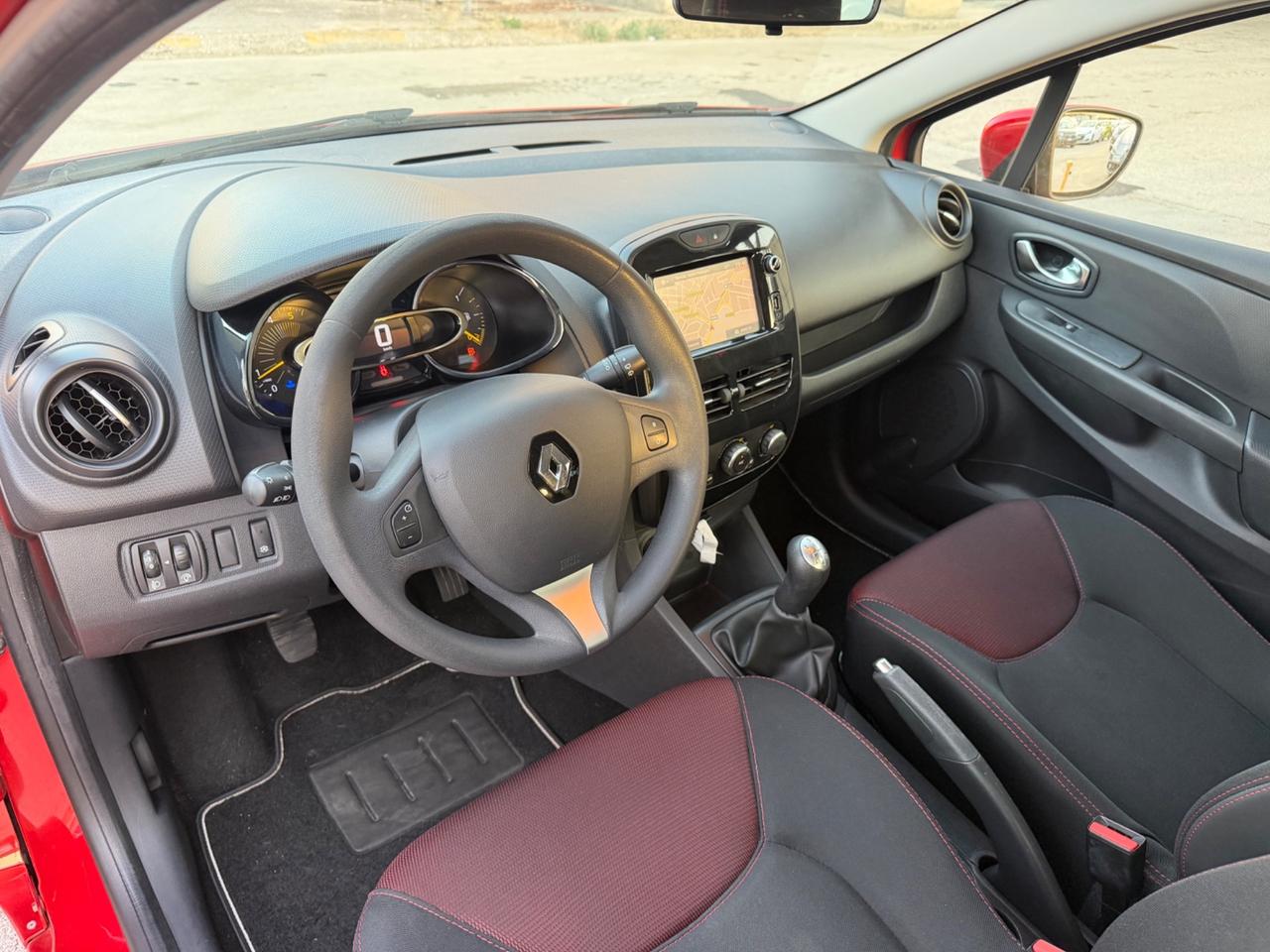 Renault Clio 1.5 dci 75 cavalli 2016 navigatore