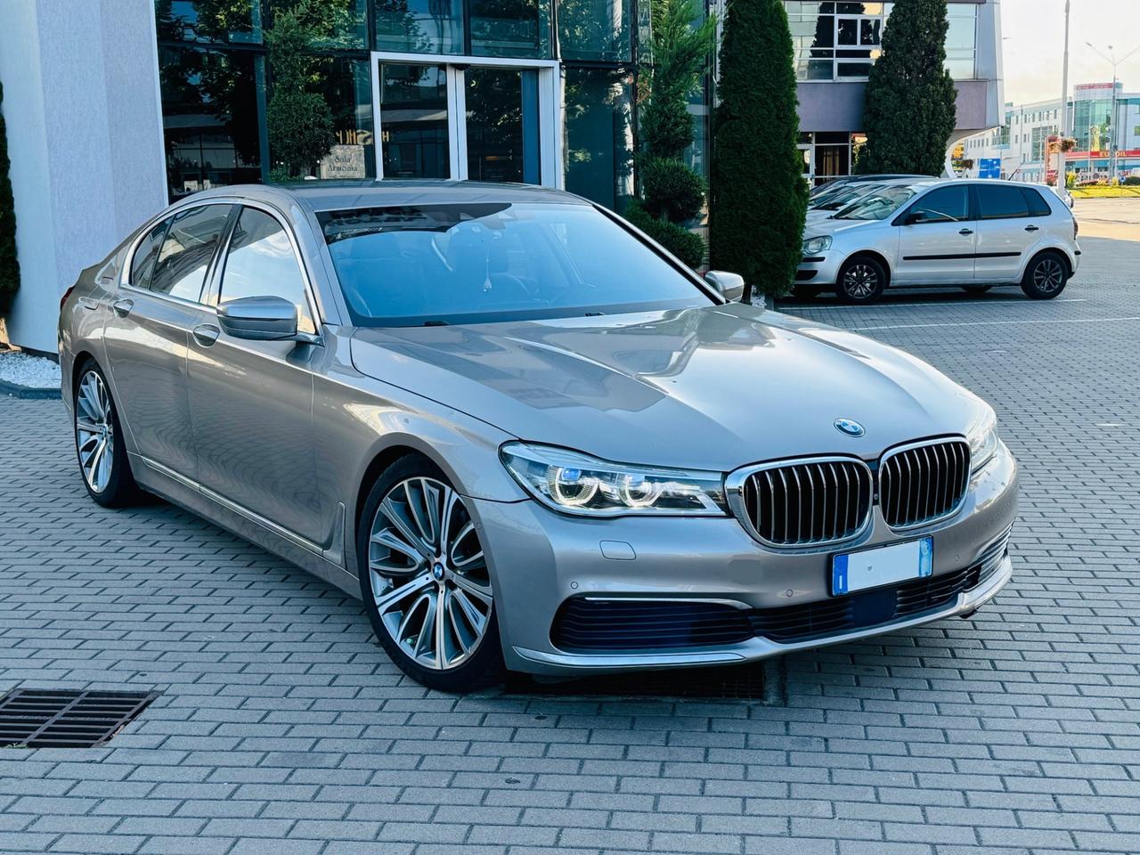 BMW 730d xDrive 265CV Luxury EXPORT