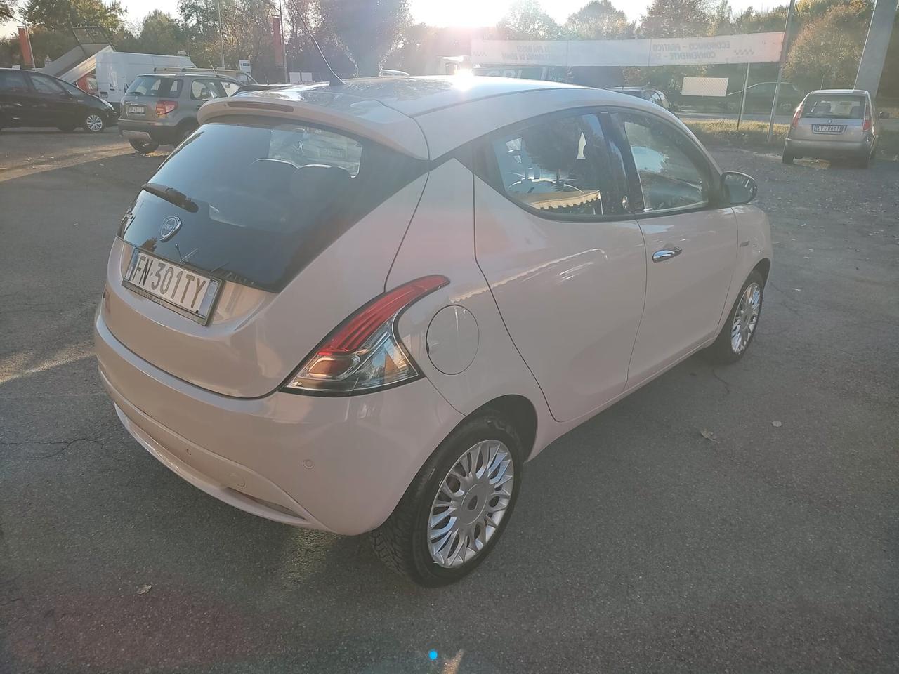 Lancia Ypsilon 1.2 , GPL, 5 PORTE ECOCHIC ELLE OK NEOPATENTATI, GARANZIA L.12 MESI
