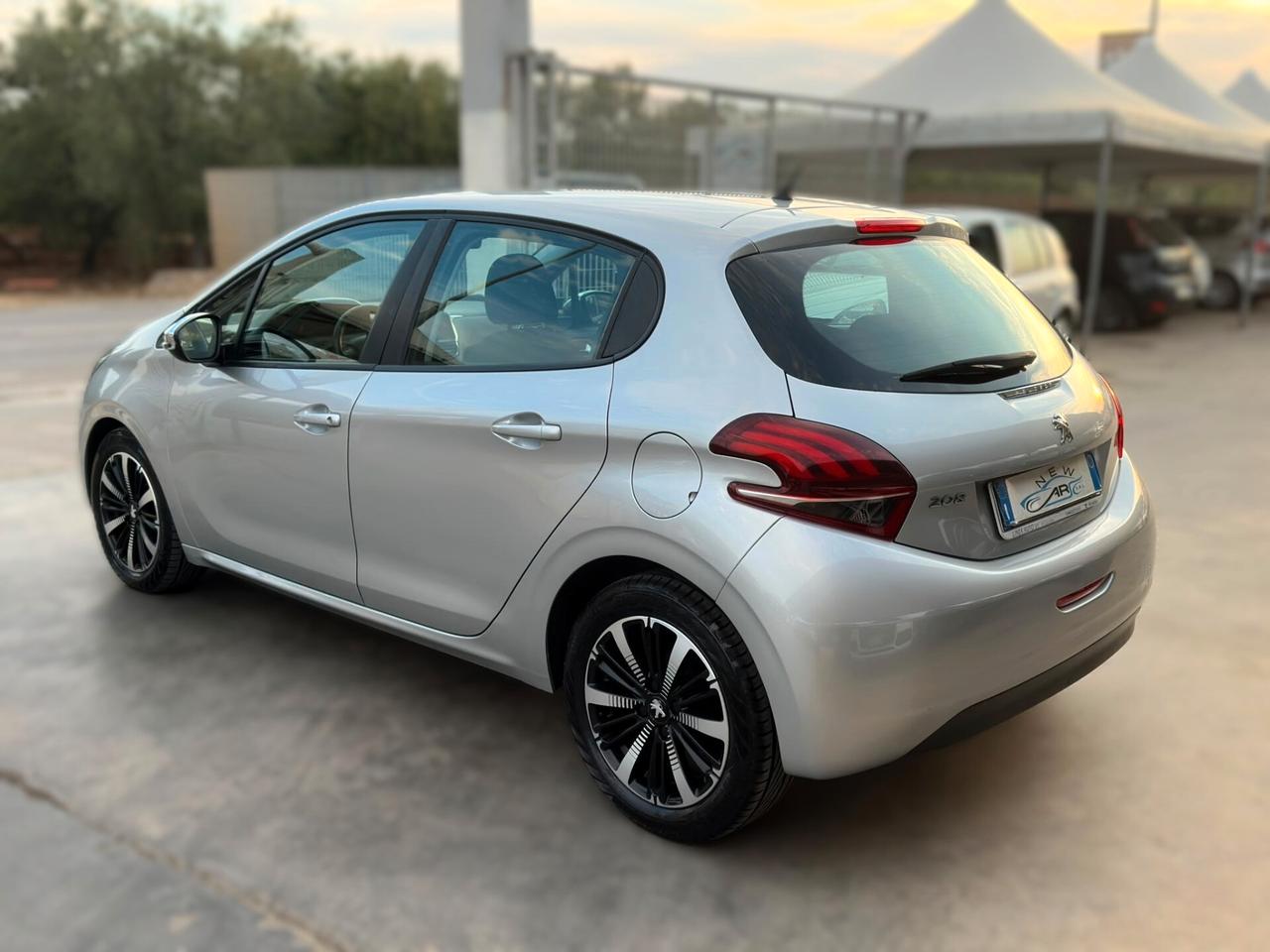 Peugeot 208 1.6 HDi 75 CV 05/2018