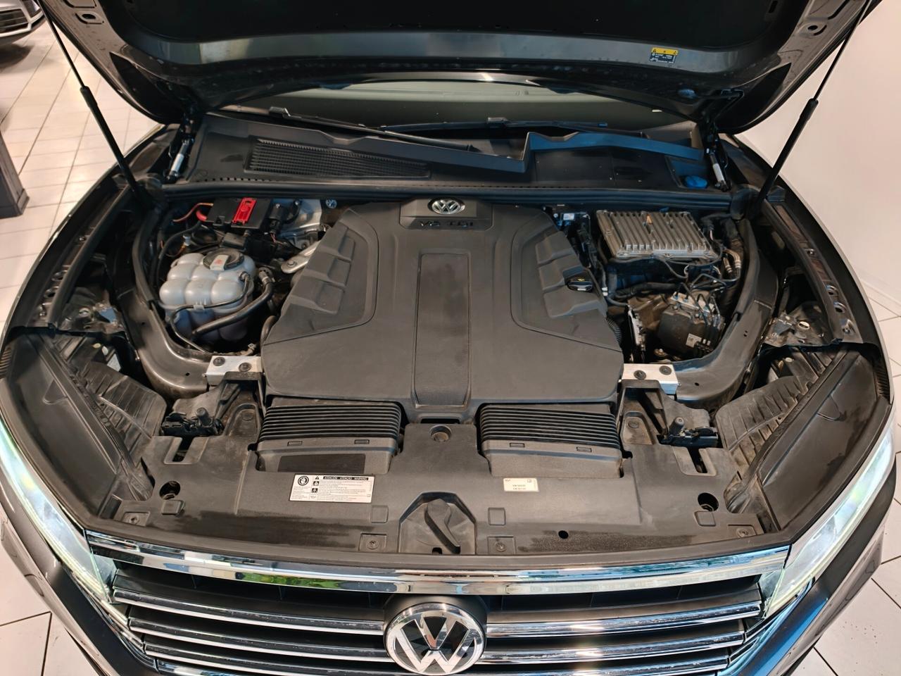 Volkswagen Touareg 3.0 V6 TDI Black Style Gancio Traino Iva