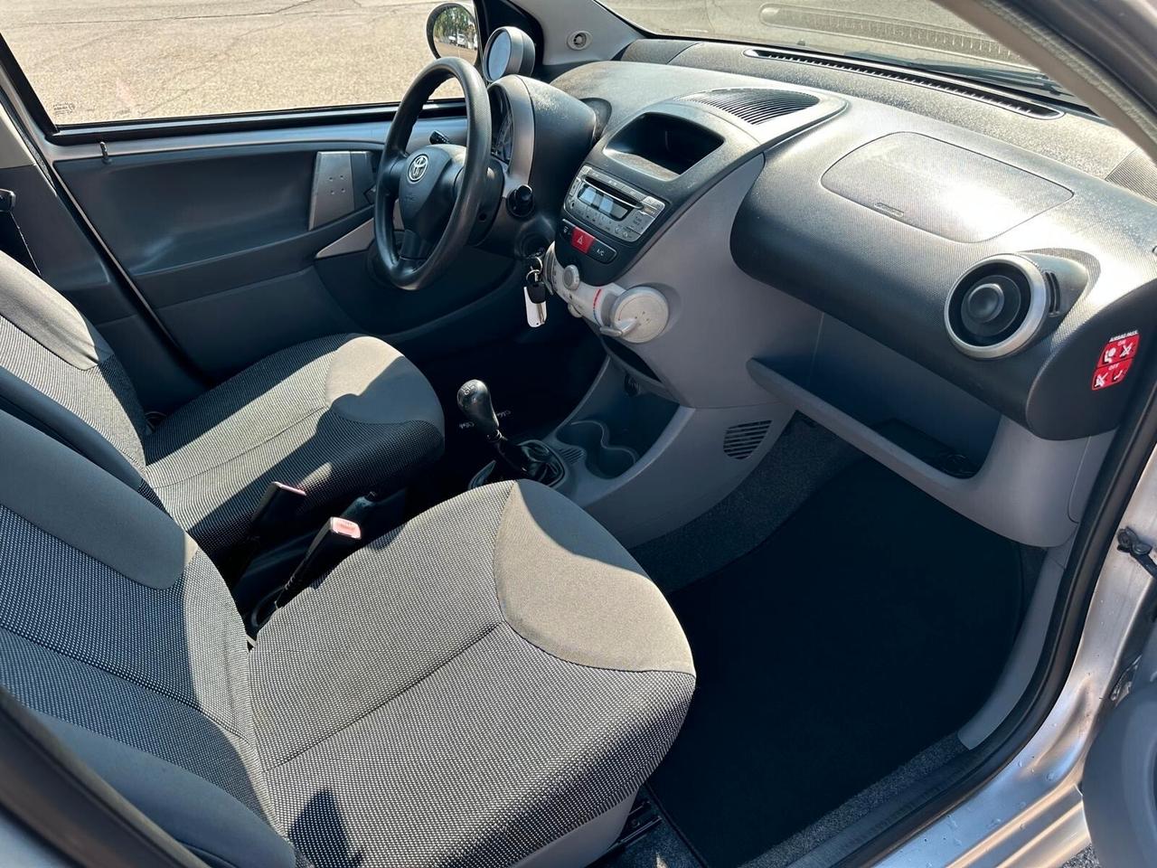 Toyota Aygo 1.0 12V VVT-i 5 porte