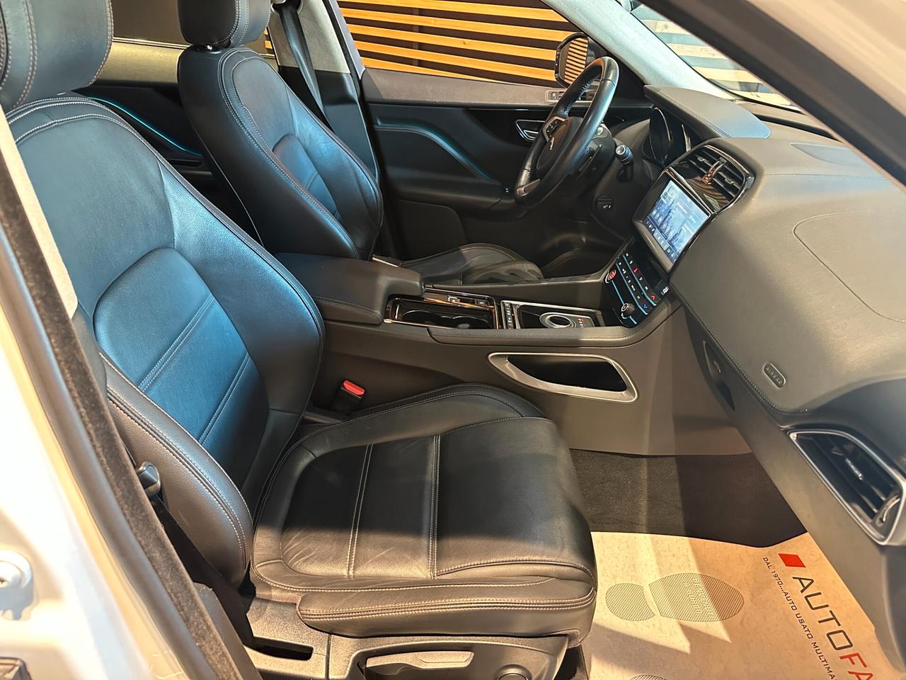 Jaguar F-Pace 2.0 D 180 CV AWD aut. Prestige