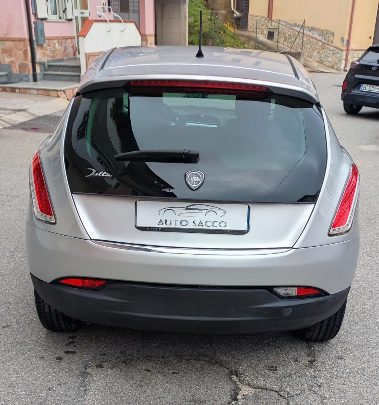 Lancia Delta 1.6 MJT DPF Silver