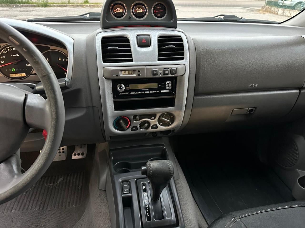 Isuzu D-Max 3.0 TD cat Crew Cab 4WD Pup LS Roadm.Aut