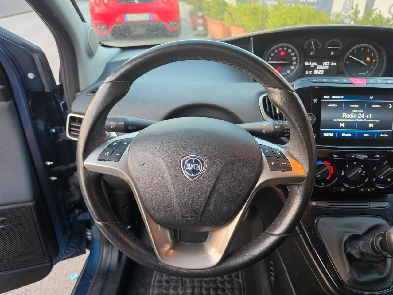 Lancia Ypsilon 1.0 FireFly 5 porte S&S Hybrid Ecochic