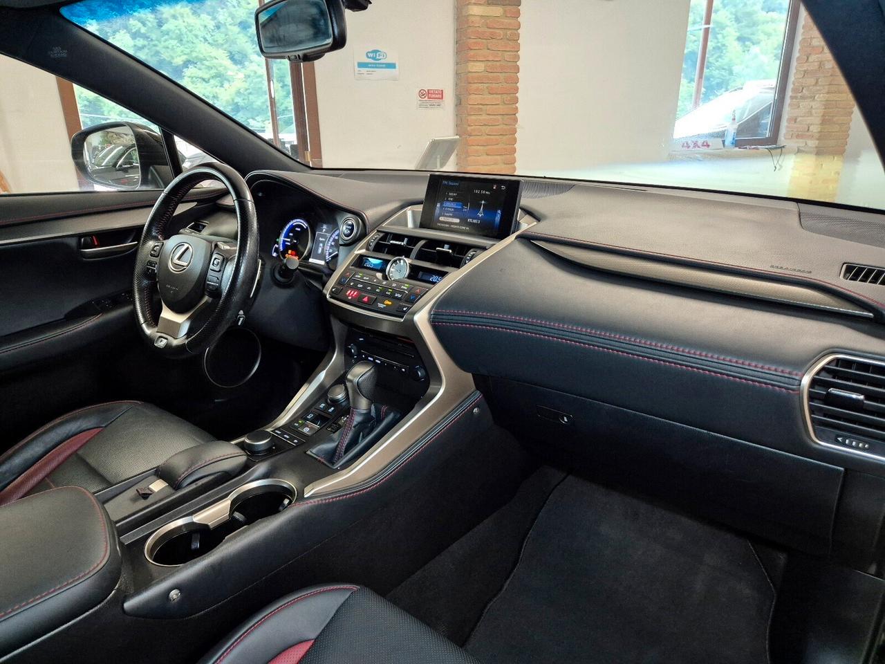 Lexus NX 300h Hybrid 4WD F-Sport
