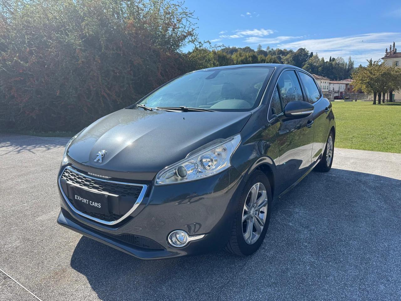PEUGEOT 208 1.4 HDi 68 CV 5 Porte Allure – NAVIGATORE – 121.000 KM