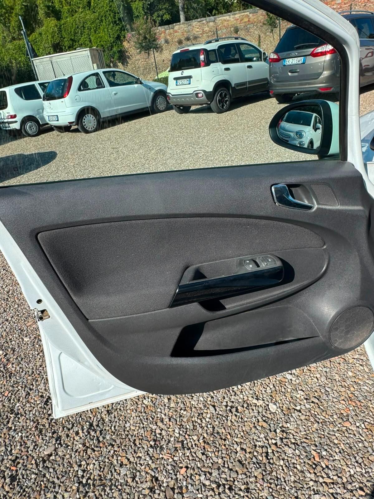 Opel Corsa 1.2 85CV 5 porte GPL-TECH Edition