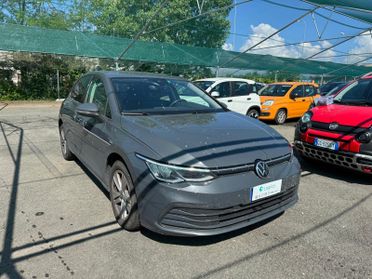 VOLKSWAGEN Golf VIII 2020 - Golf 2.0 tdi scr Life 150cv dsg
