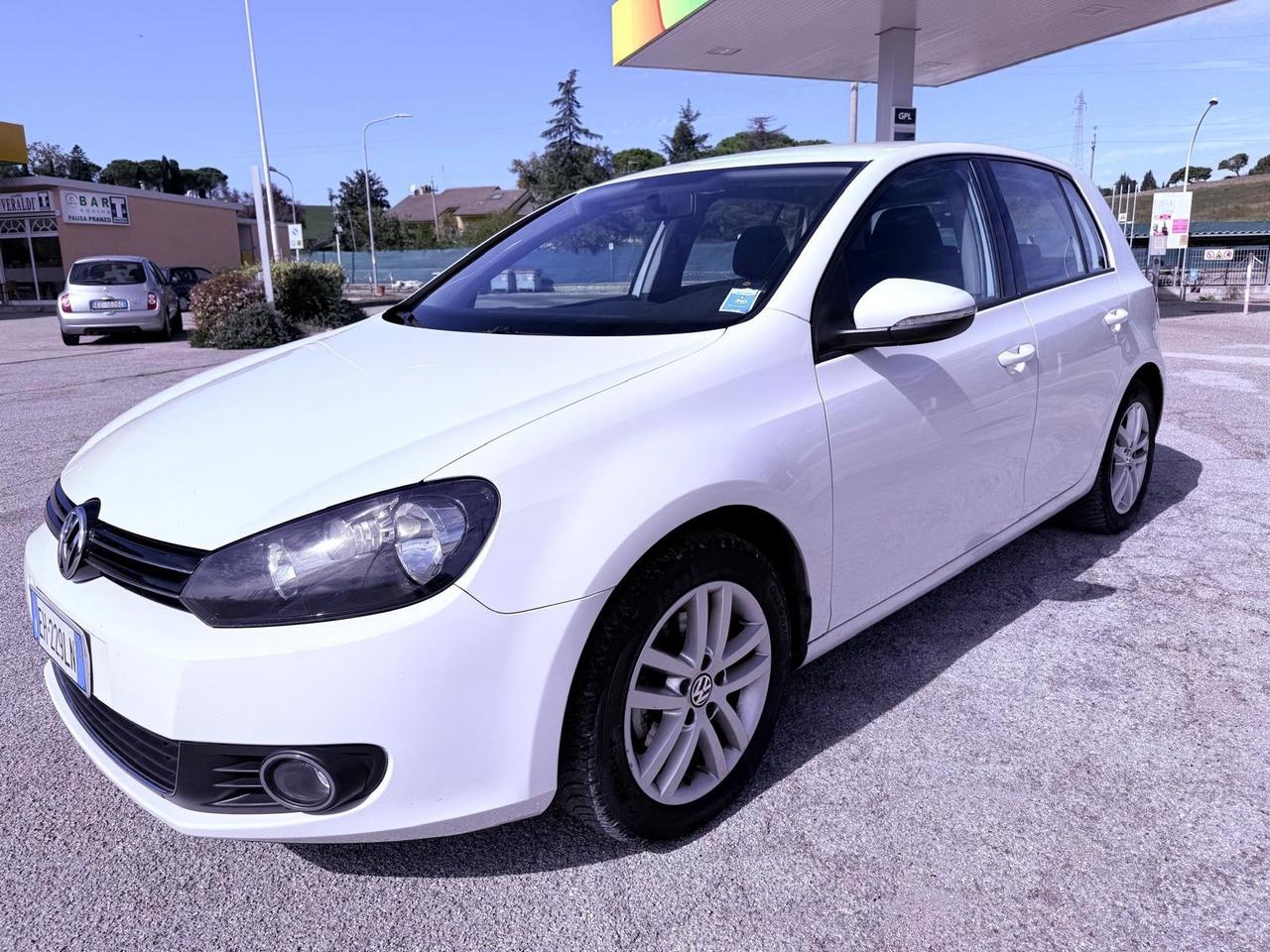Volkswagen Golf 1.6 TDI DPF 5p. Highline Ok neopatentati