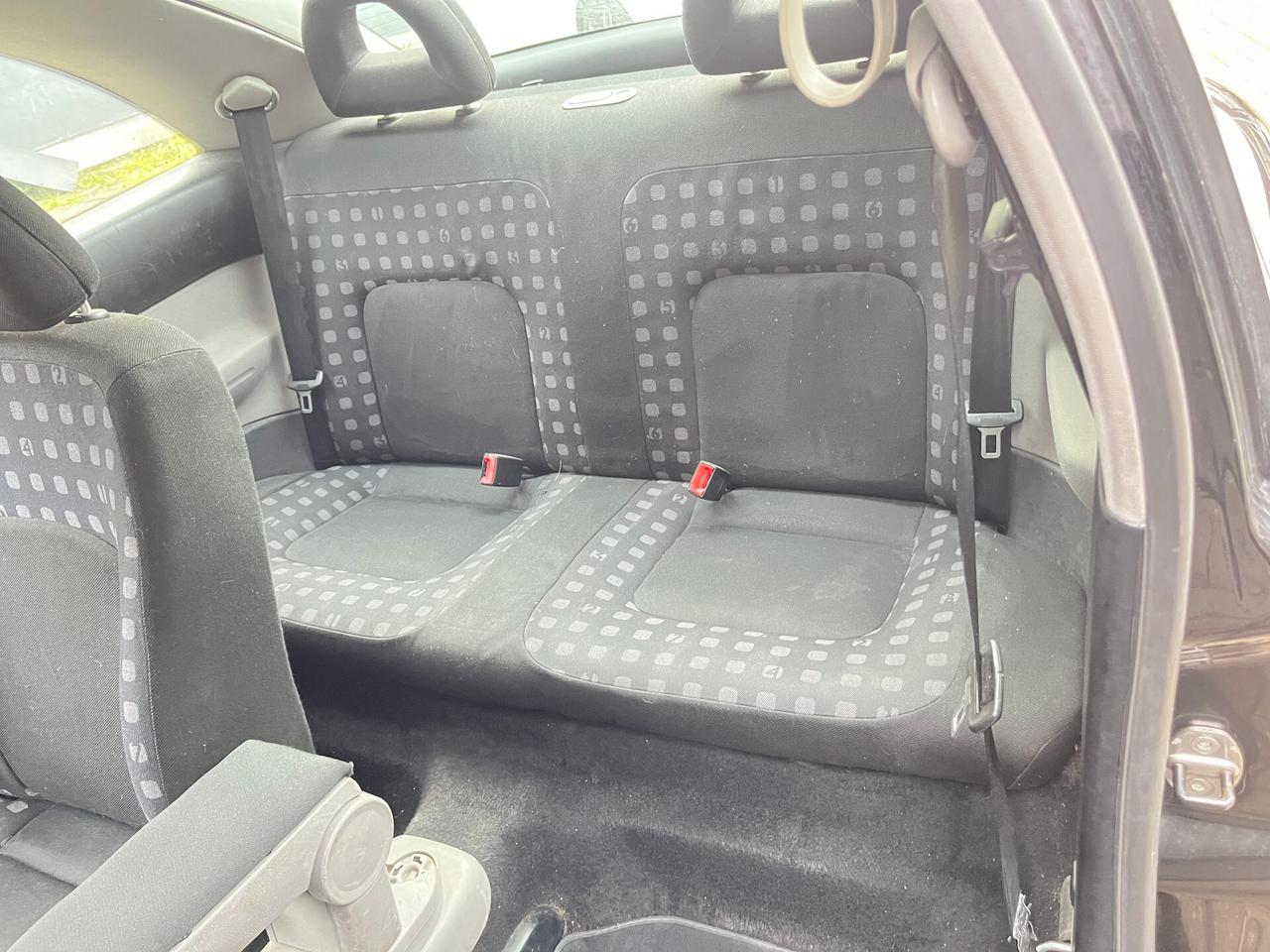 VOLKSWAGEN NEW BEETLE - 1.9 TDI - 101CV