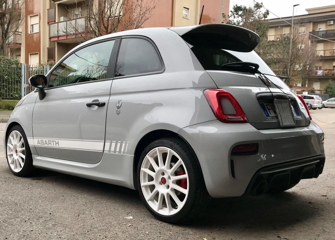 Abarth 595 1.4 Turbo T-Jet 180 CV Esseesse