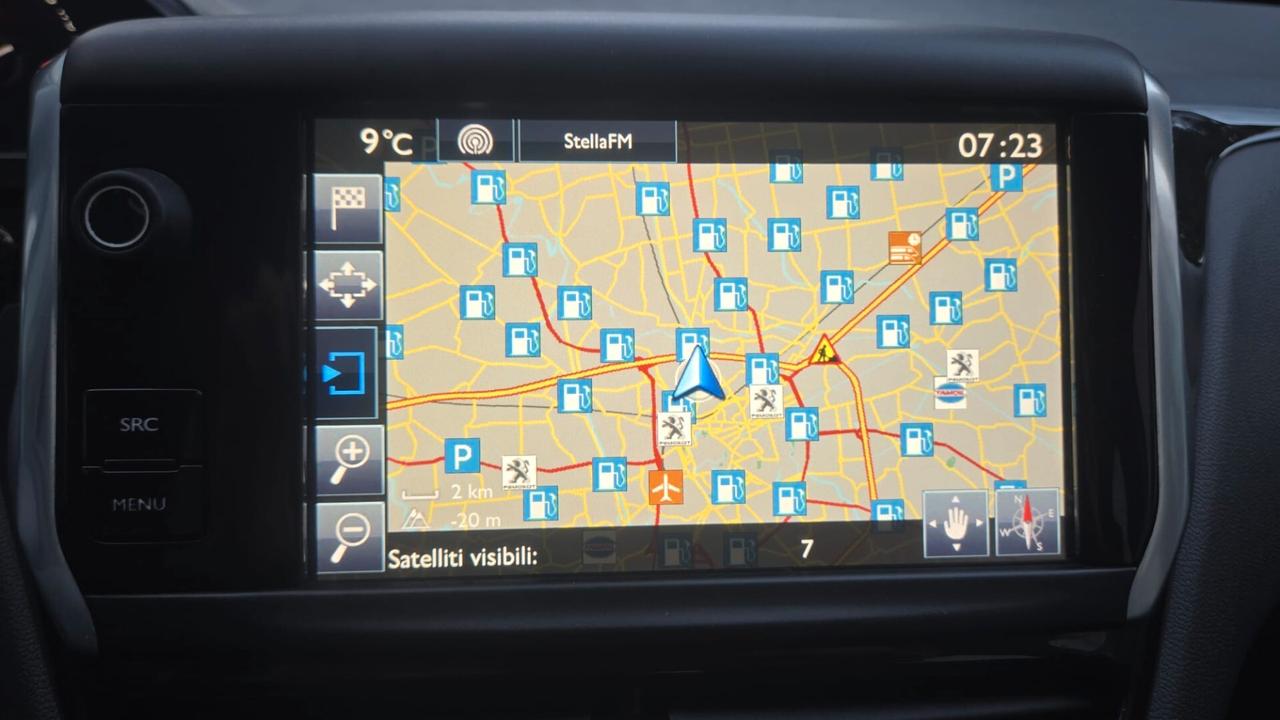 Peugeot 208 PureTech 82 5 porte Allure Neopatentati