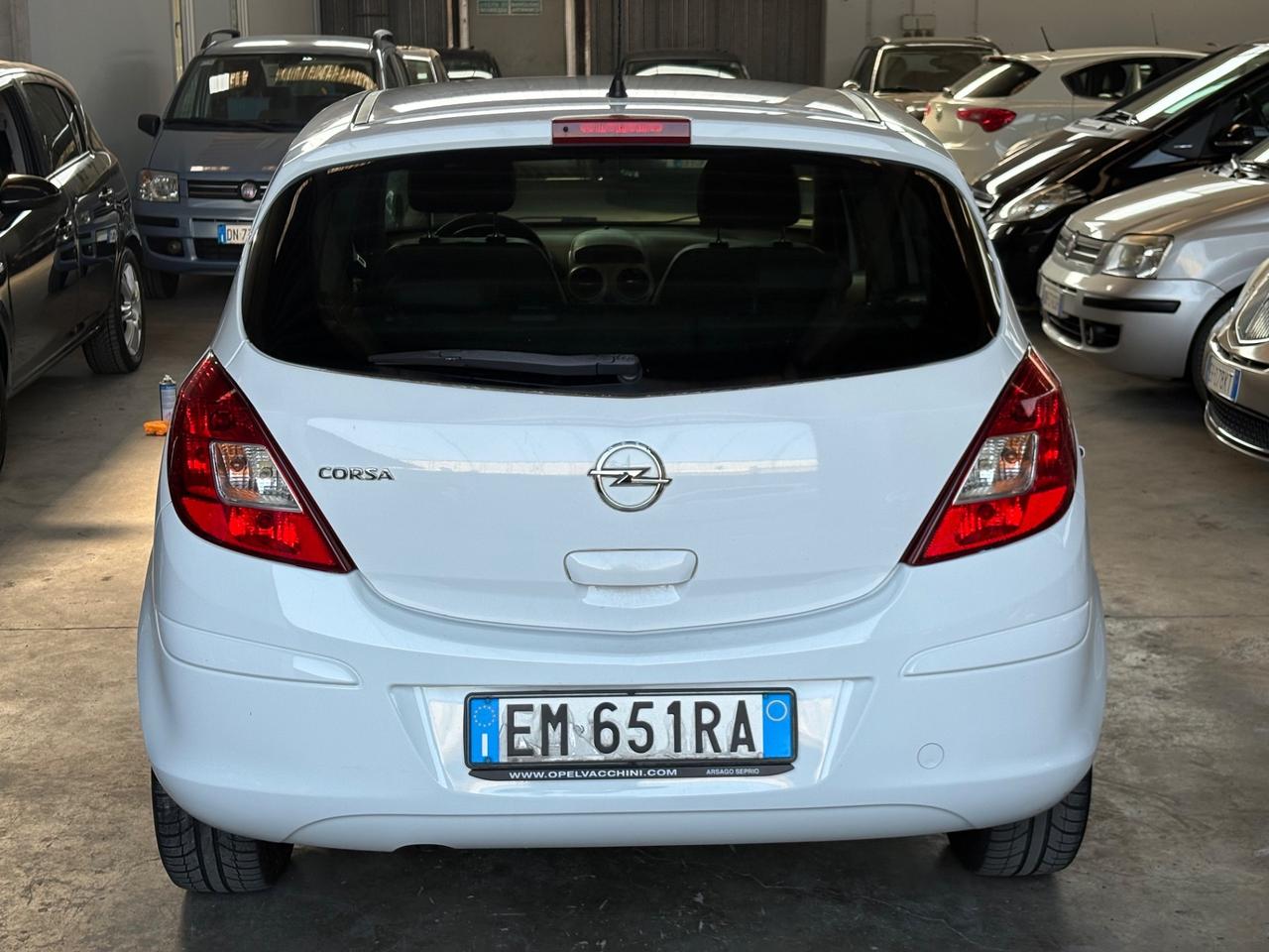 Opel Corsa 1.2 5 porte Sport