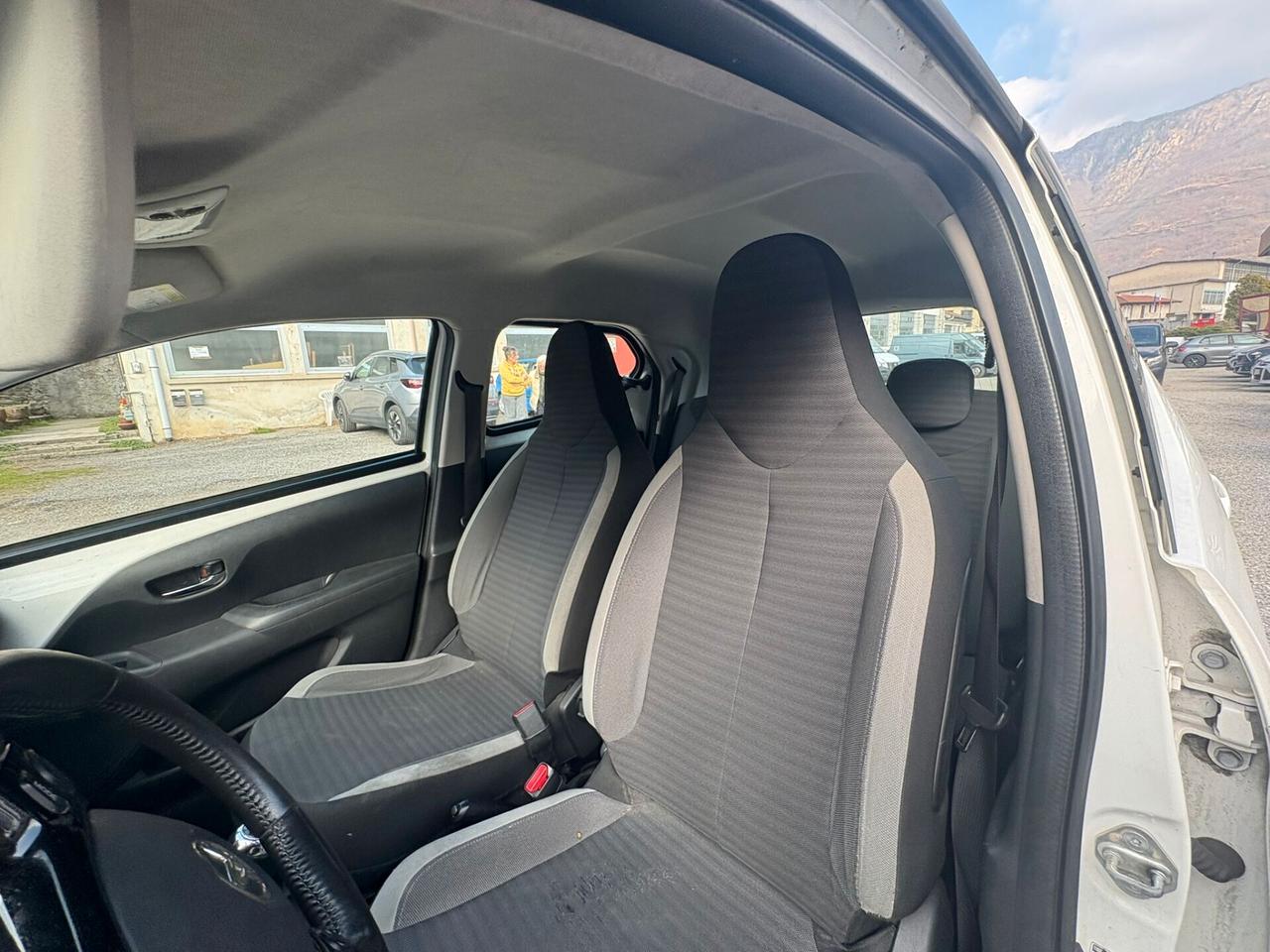 Toyota Aygo 1.0 VVT-i x-business