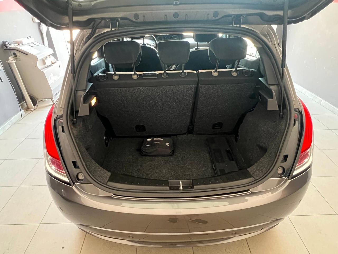 Lancia Ypsilon 1.3 MJT 16V 95 CV 5 porte S&S Gold