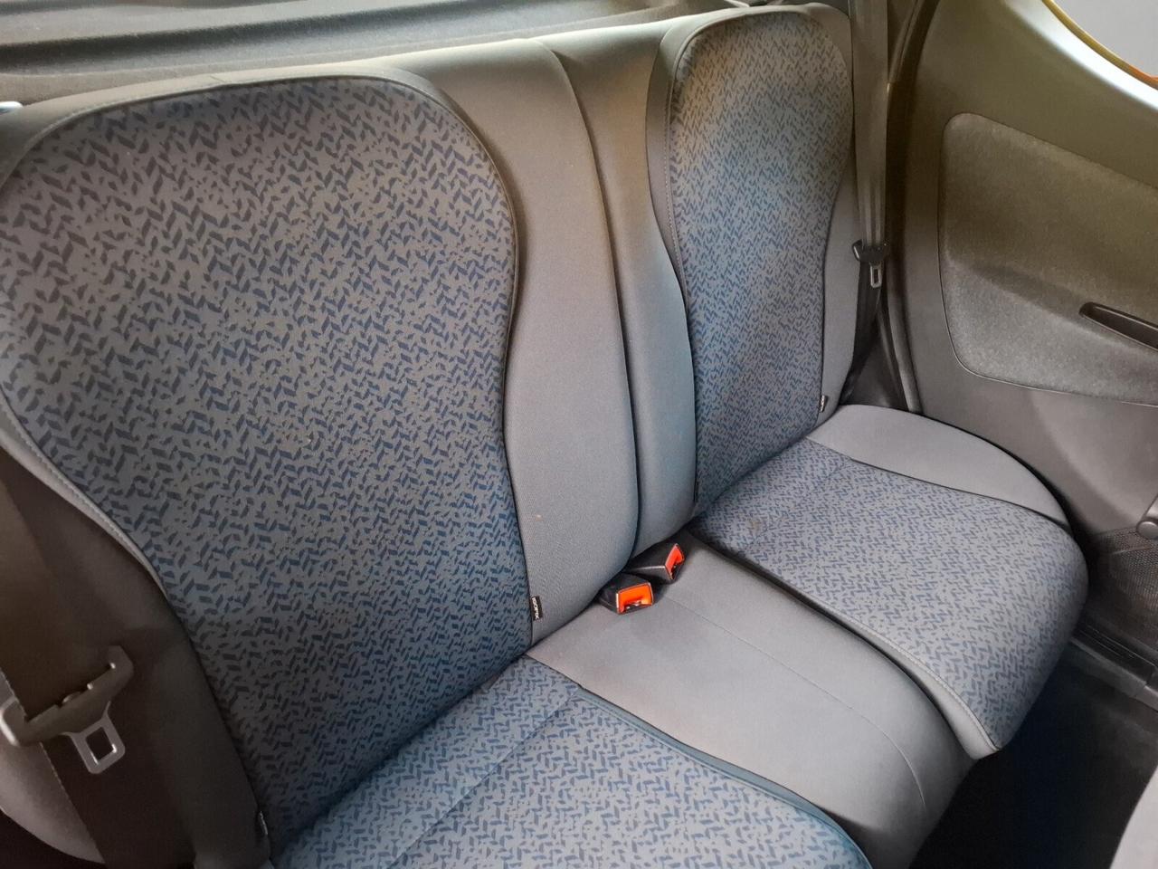 Lancia Ypsilon 1.0 FireFly 5 porte S&S Hybrid Ecochic Silver