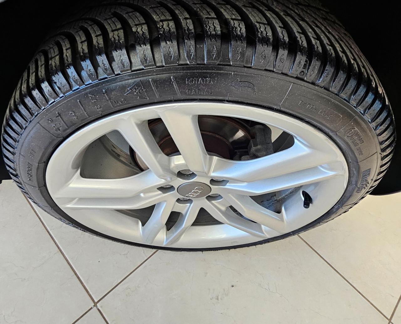 Audi A1 SPB 1.6 TDI S tronic S-LINE