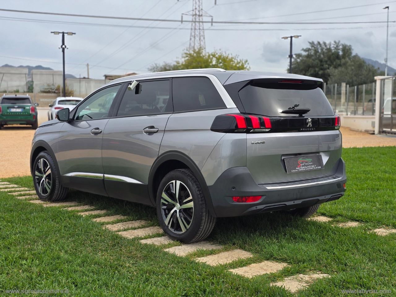 PEUGEOT 5008 BlueHDi 130 S&S EAT8 Allure