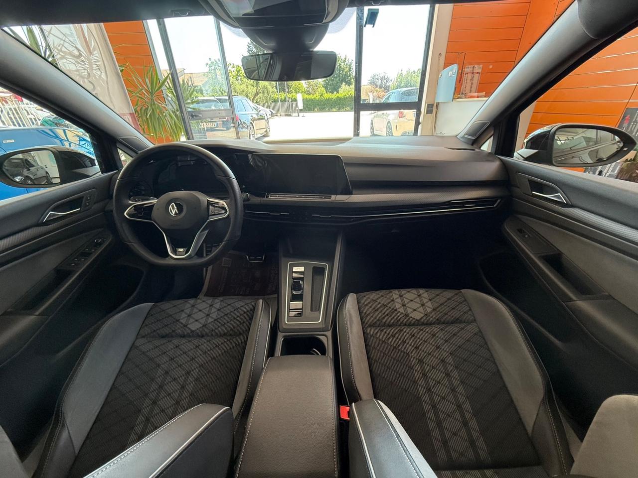 Volkswagen Golf 1.5 eTSI 150 CV EVO ACT DSG R-Line
