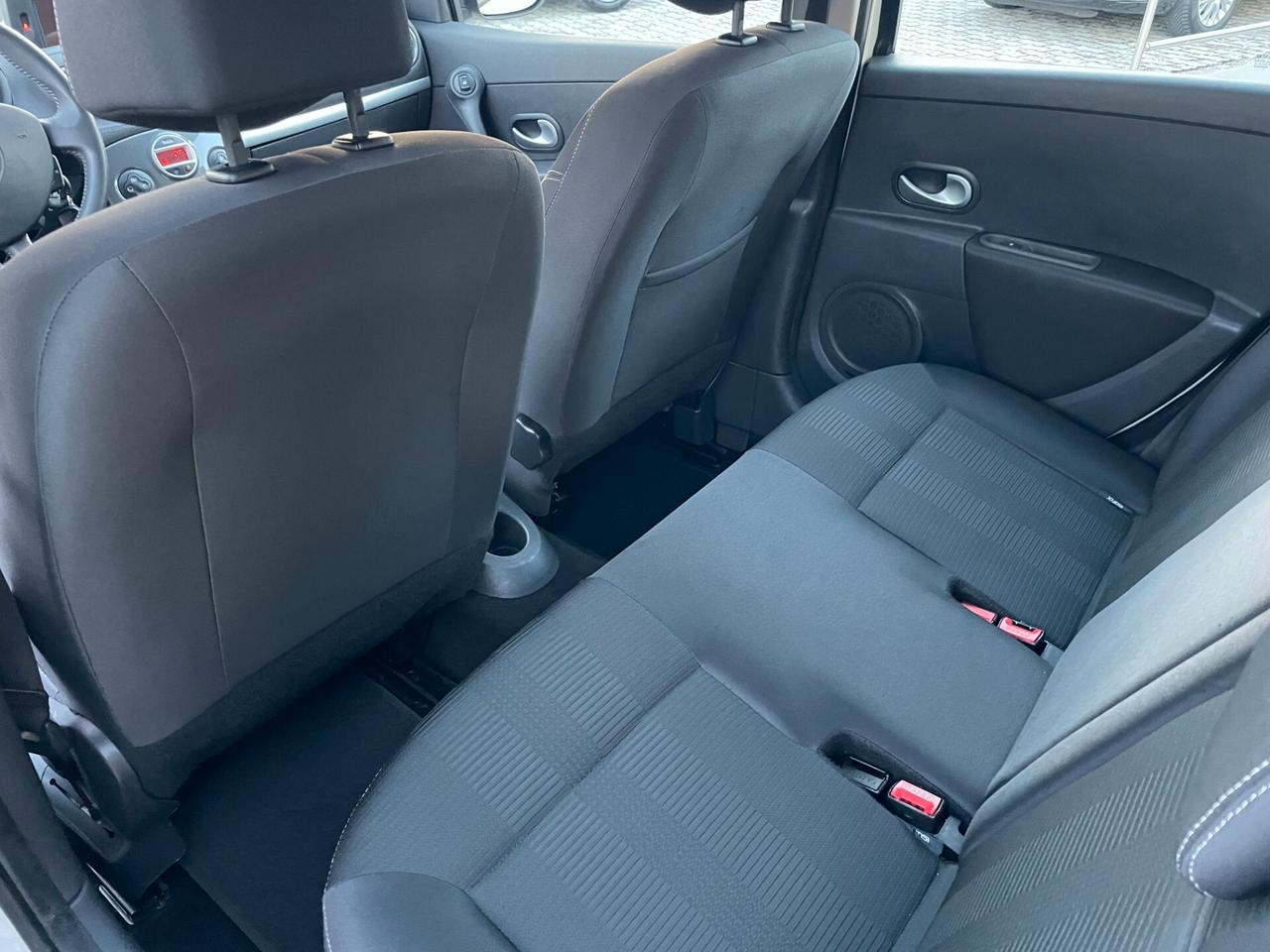 Renault Clio 1.2 16V 5 porte 20th Anniversario