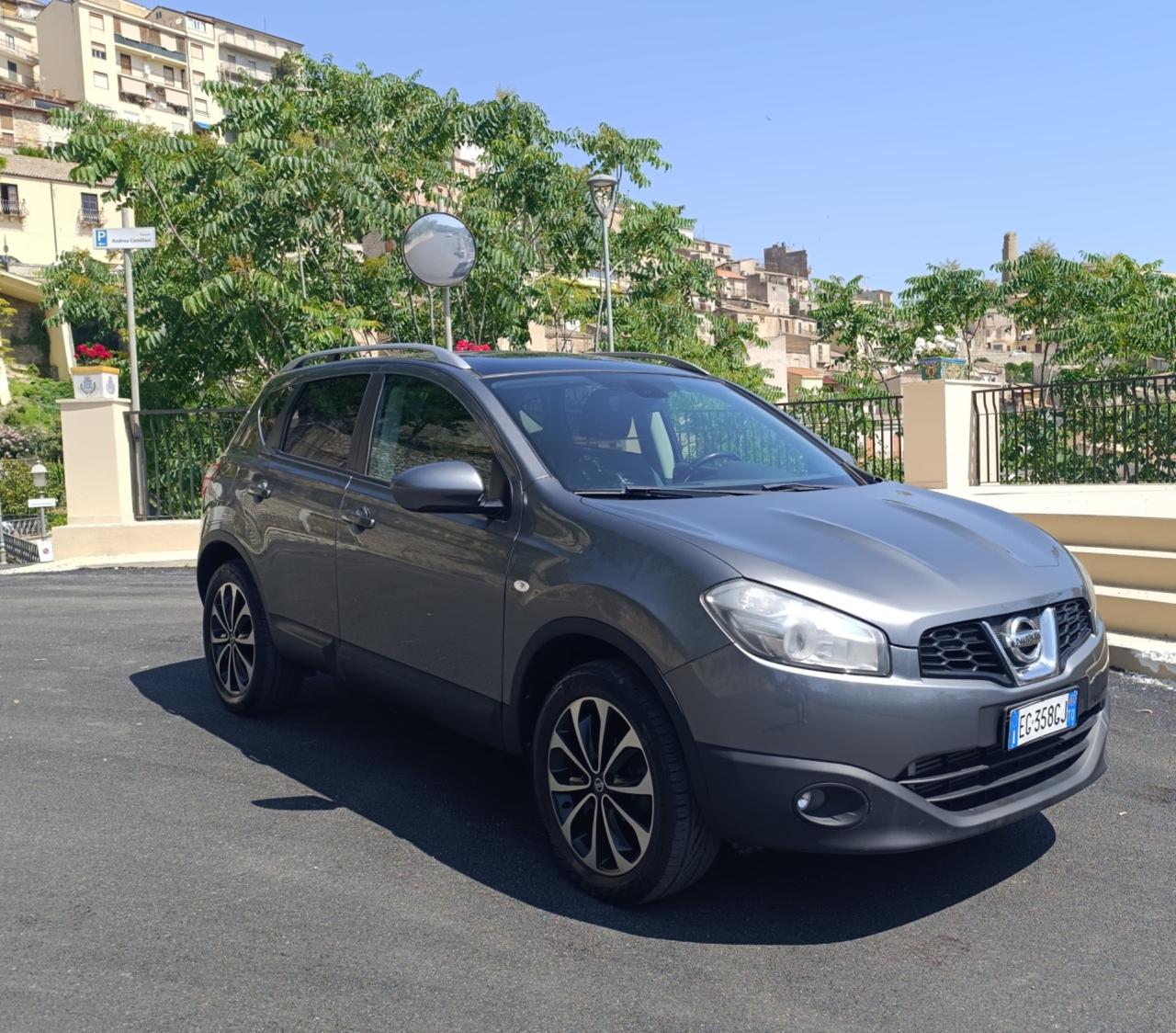 Nissan Qashqai 2.0 dCi DPF Tekna 4x4
