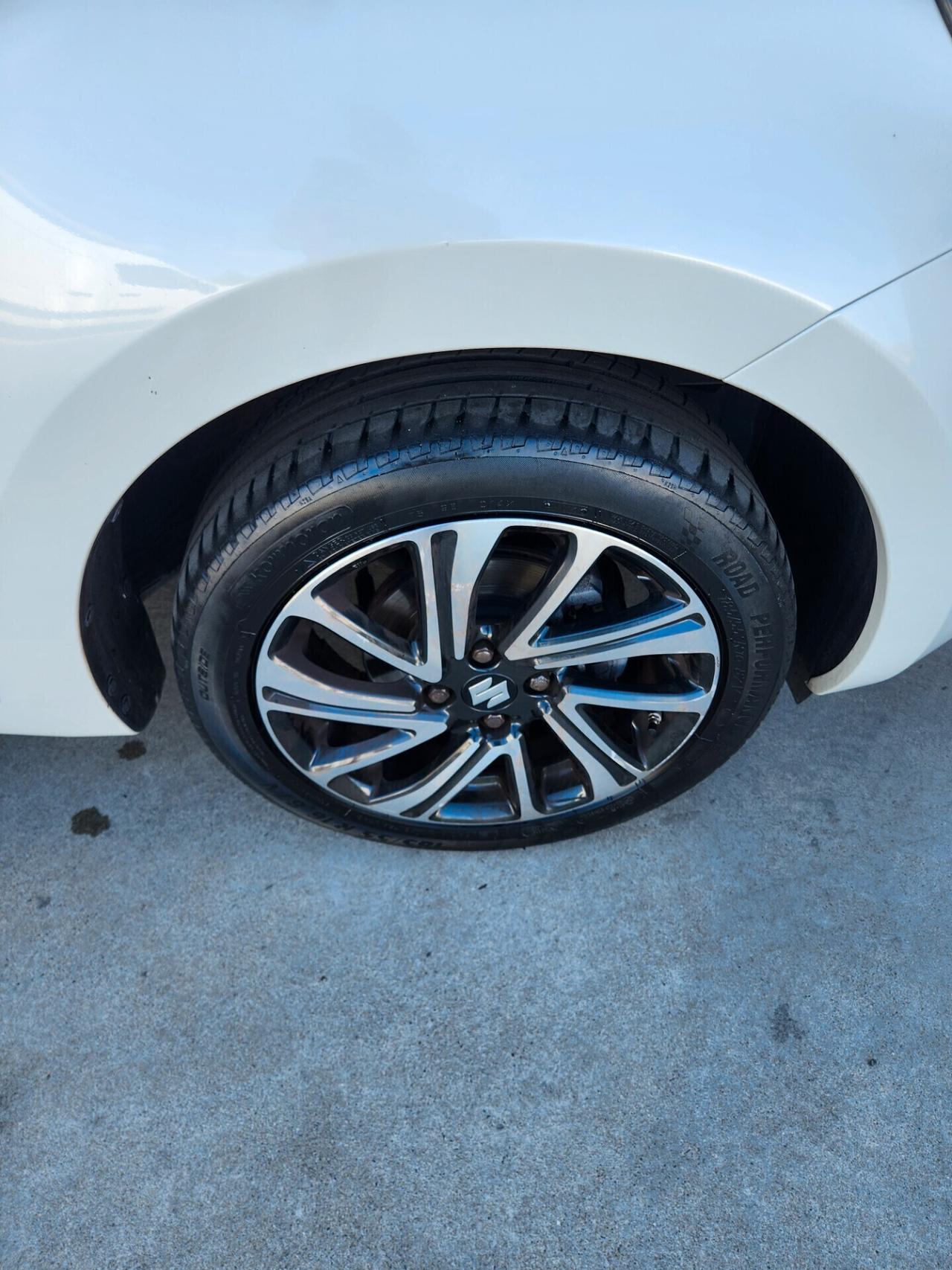 Suzuki Swift 1.2 Hybrid Top