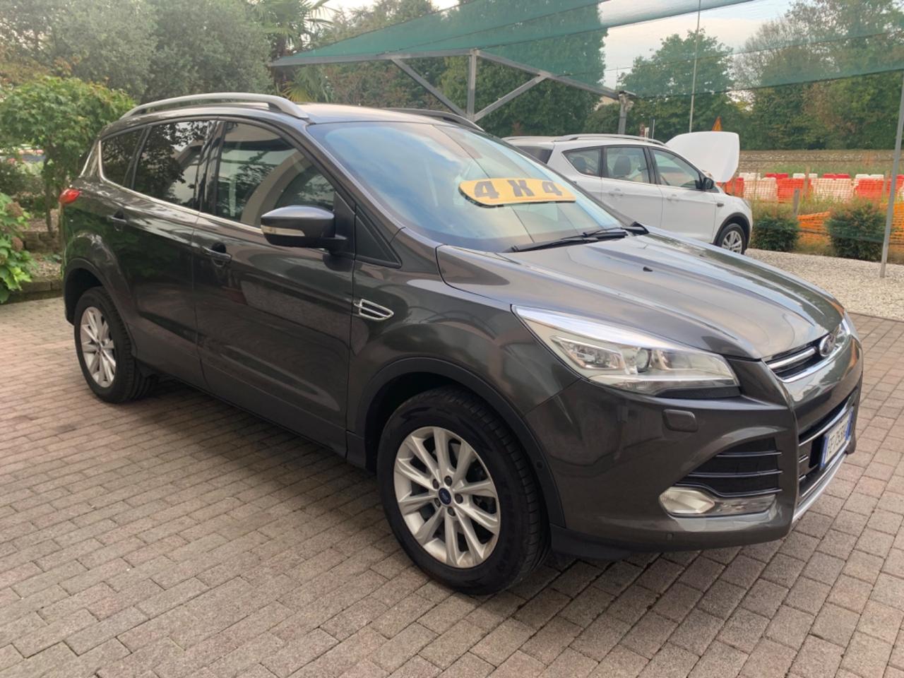 Ford Kuga 2.0 TDCI 150 CV S&S 4WD Powershift Titanium Business