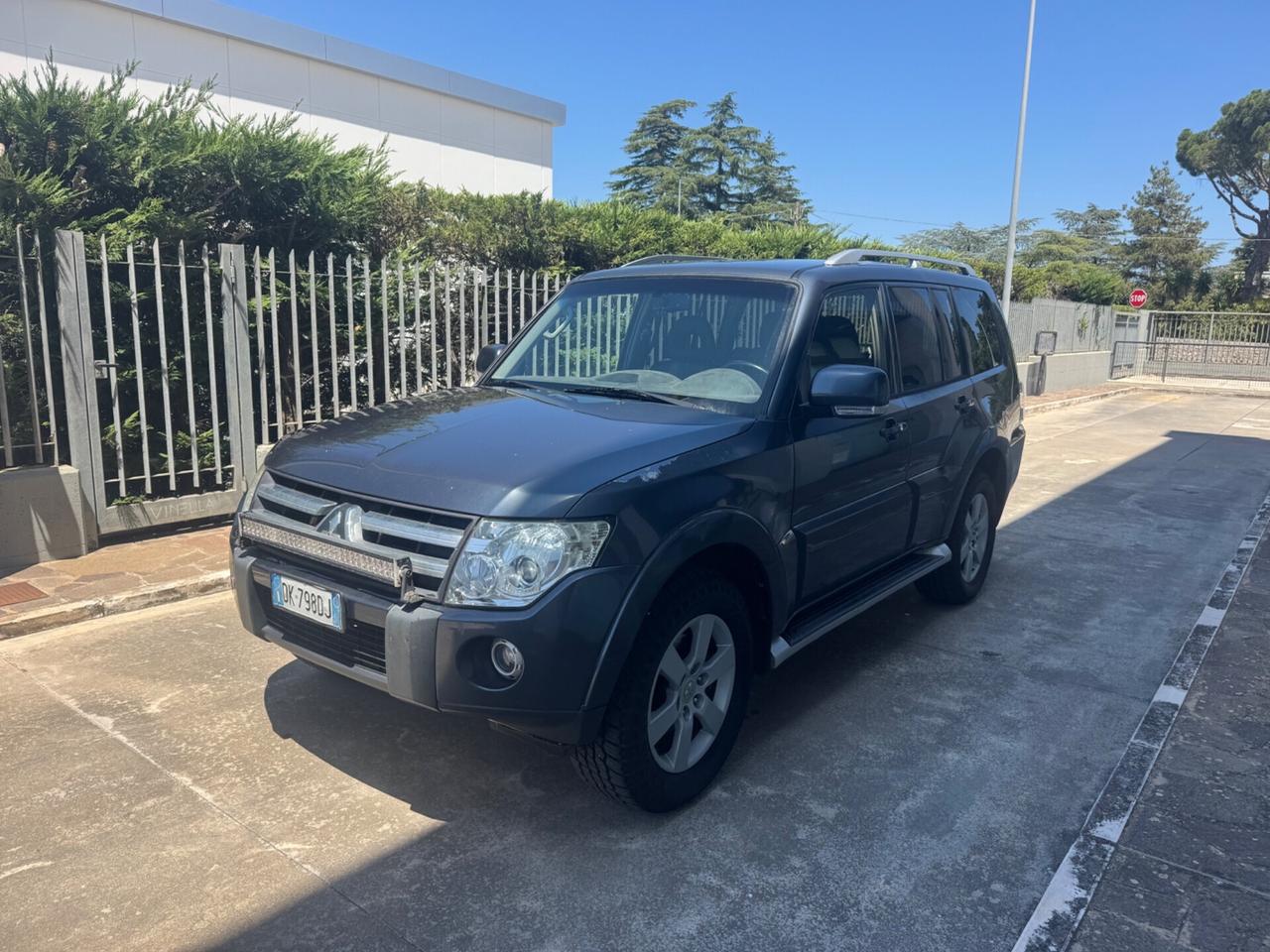 Mitsubishi Pajero 3.2 DI-D manuale - Autocarro