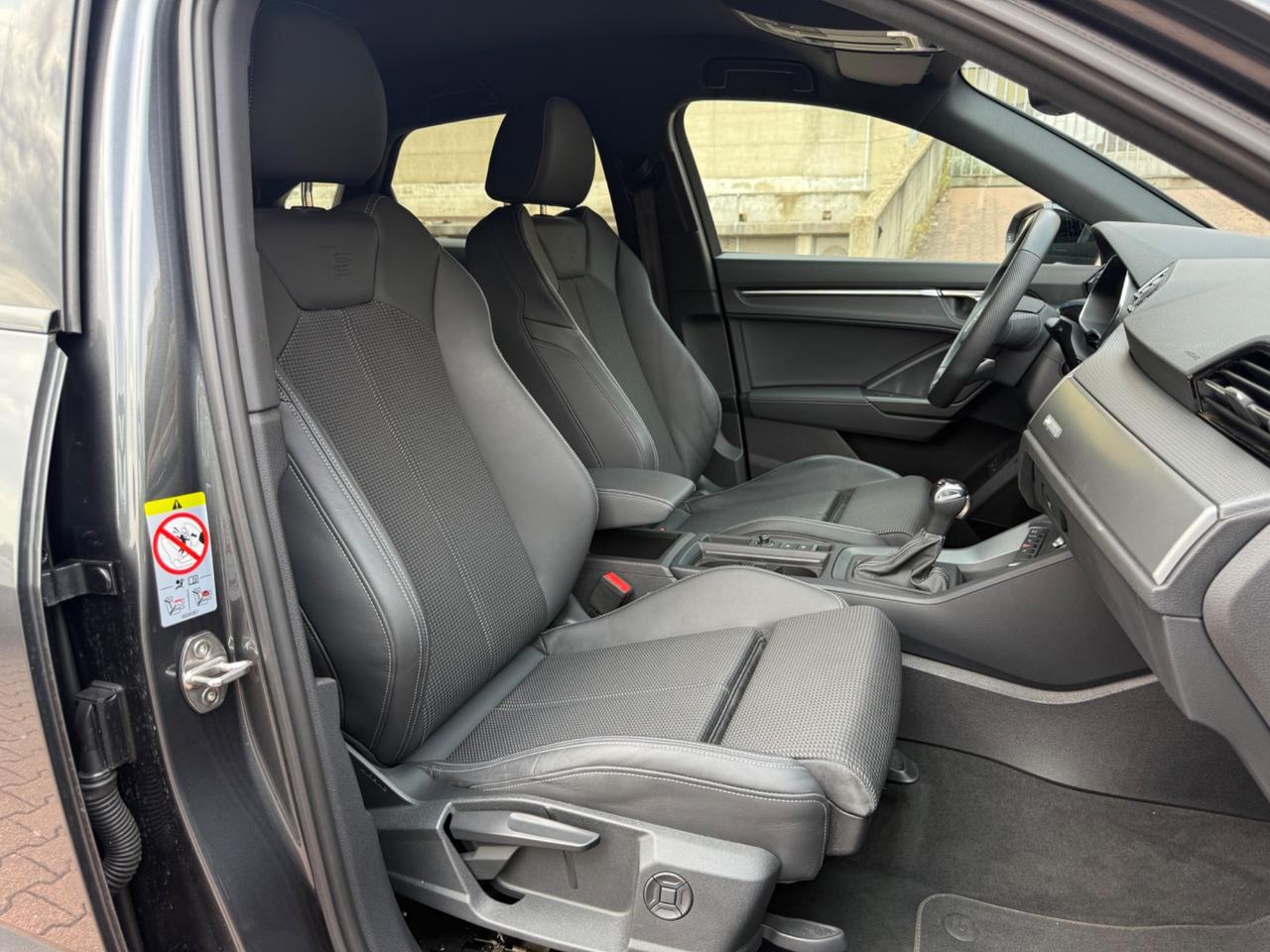 Audi Q3 Sportback 45 TFSI e S tronic Identity Black