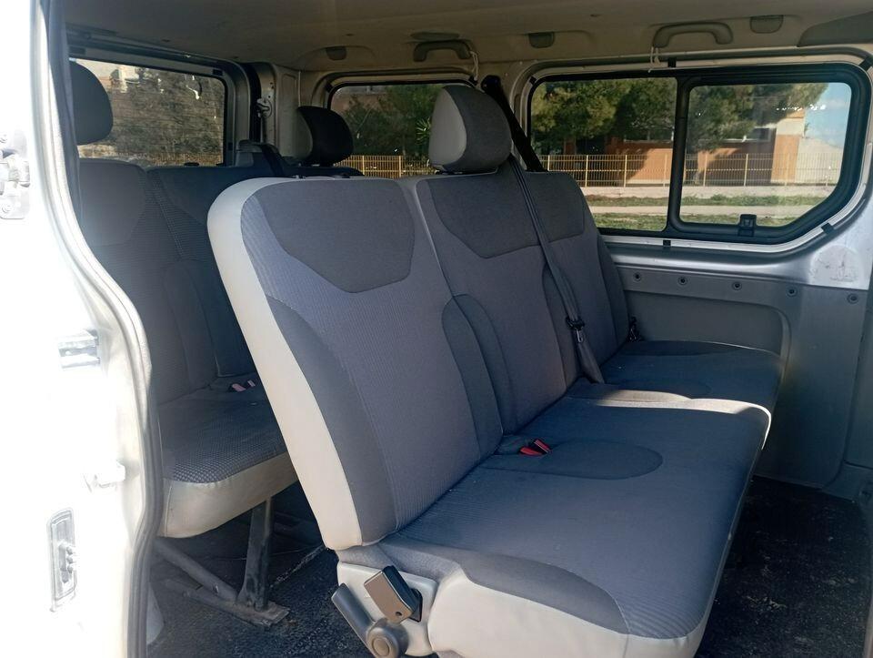 Opel Vivaro 27 2.0 CDTI PC-TN Combi 9 posti