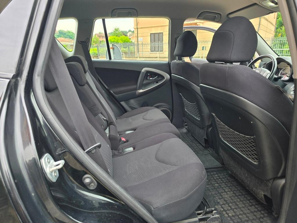 Toyota RAV 4 RAV4 2.2 D-4D 136 CV Luxury